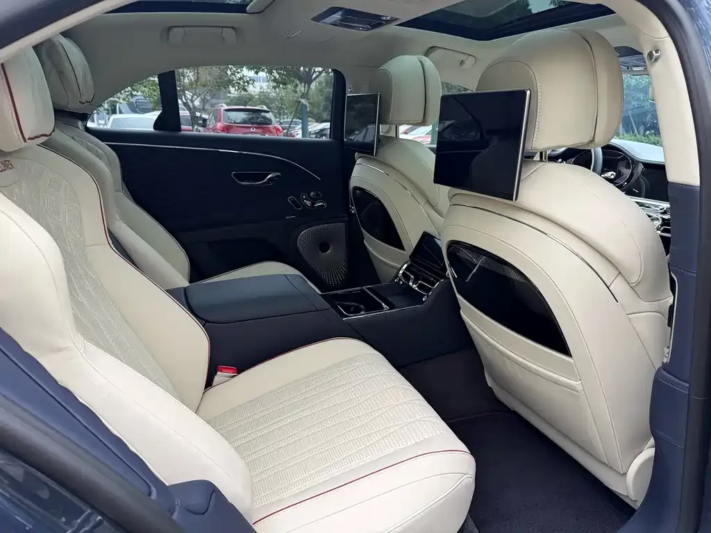 Bentley Flying Spur PHEV 2022 из CN, фото 10