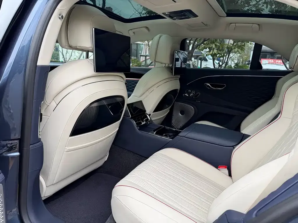 Bentley Flying Spur PHEV 2022 из CN, фото 9