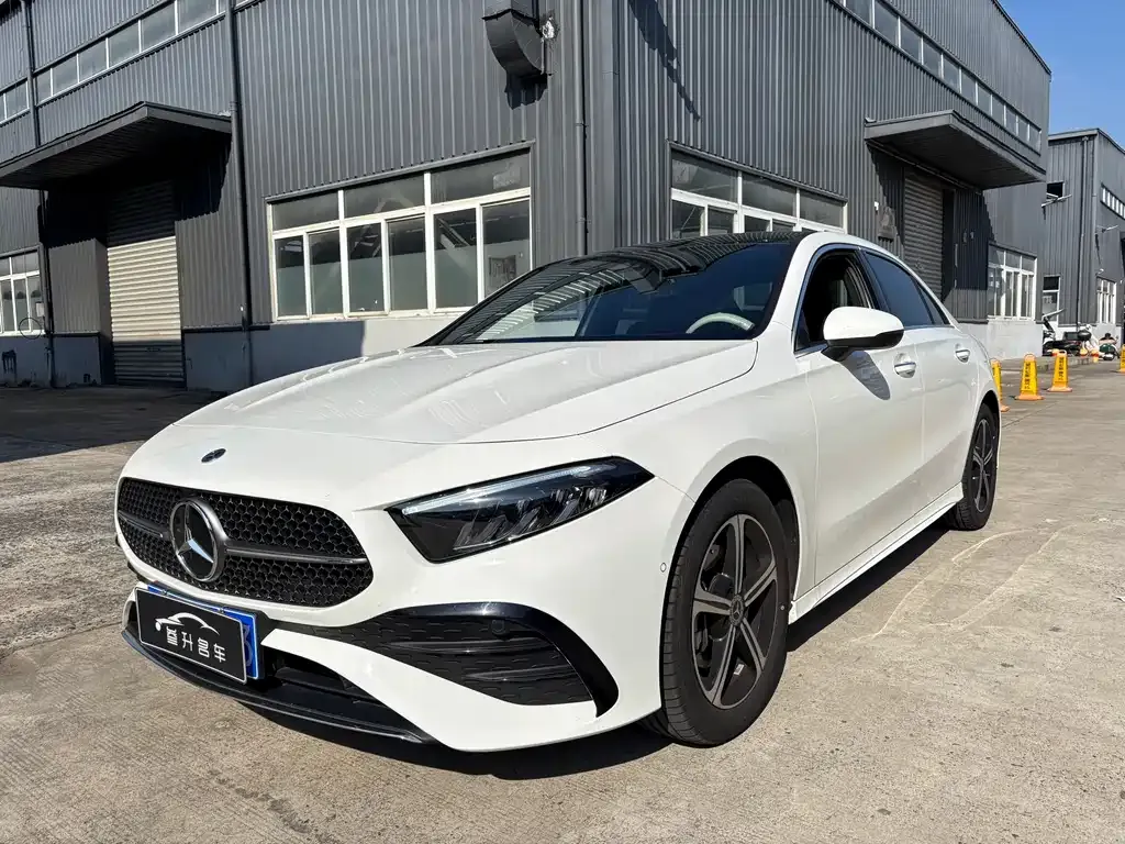 Mercedes-Benz A-Class — фото 1
