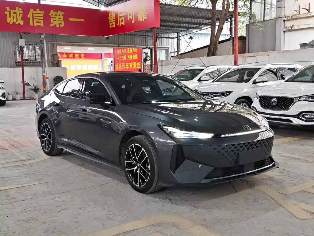 Changan UNI-V iDD 2025 из CN, фото 3