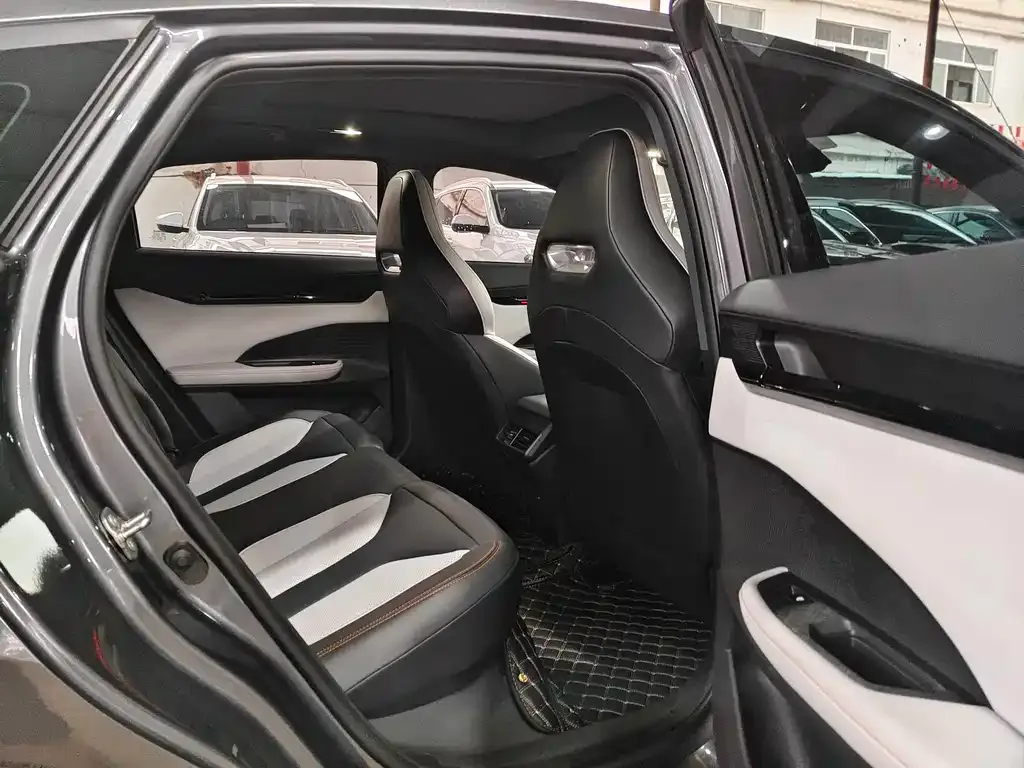 Changan UNI-V iDD 2025 из CN, фото 9