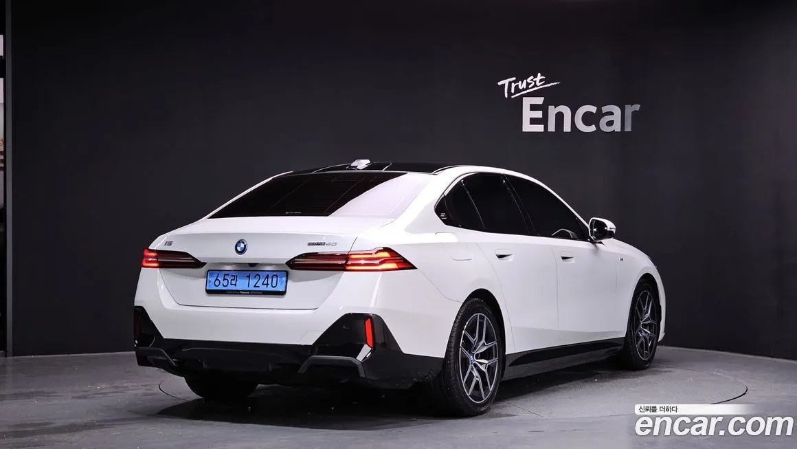 BMW i5 — фото 2