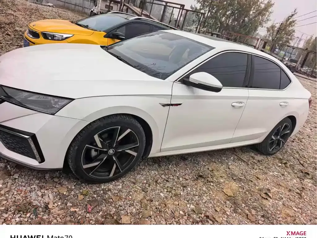 Skoda Octavia — фото 2