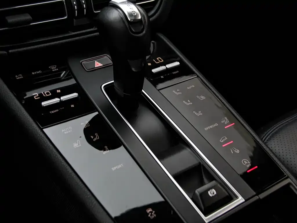 Porsche Macan 2022 из CN, фото 4