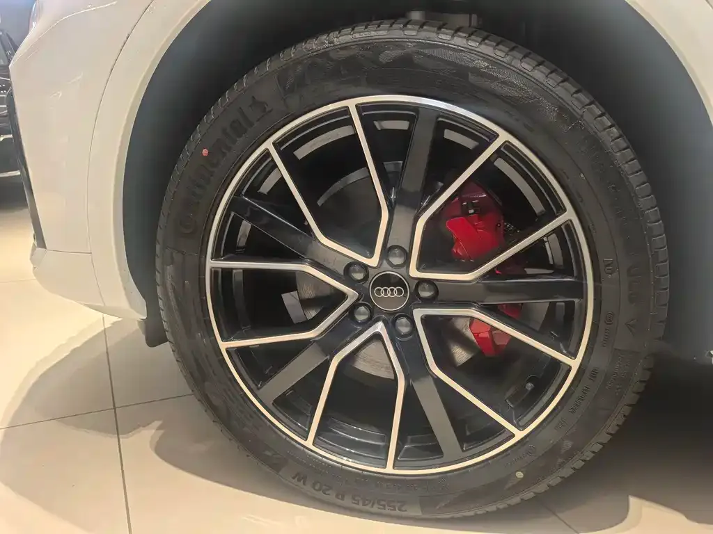 Audi Q5L 2025 из CN, фото 5