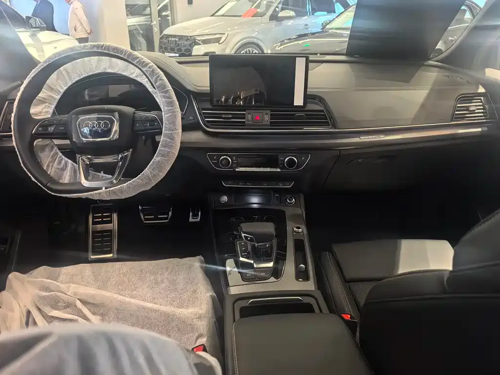 Audi Q5L 2025 из CN, фото 8