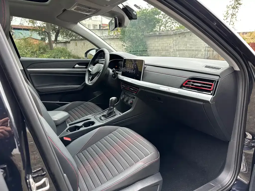 Volkswagen Lavida 2023 из CN, фото 8