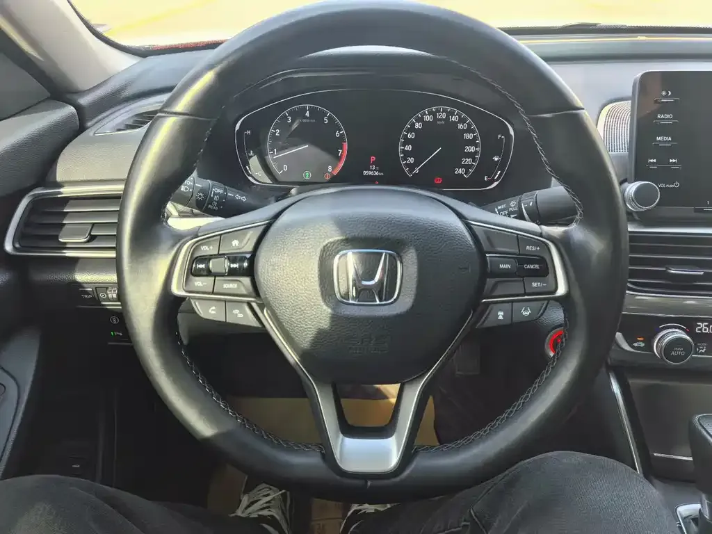 Honda Accord — фото 5