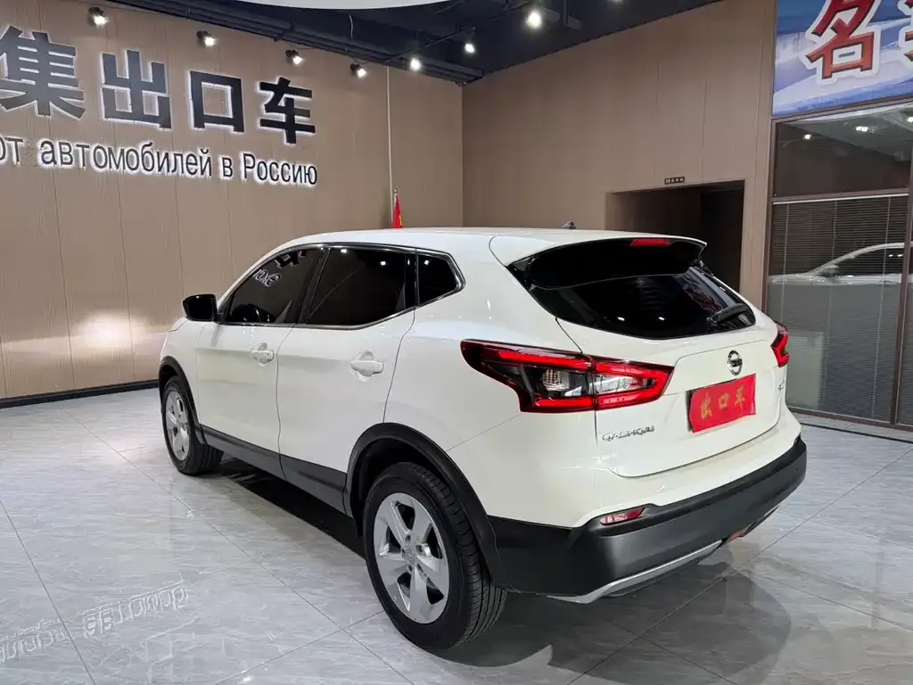 Nissan Qashqai — фото 5