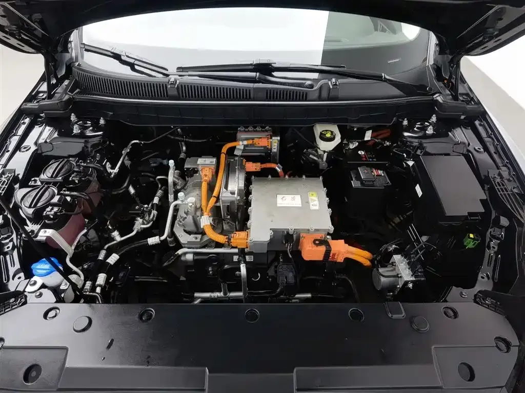 Hongqi E-QM5 2023 из CN, фото 6