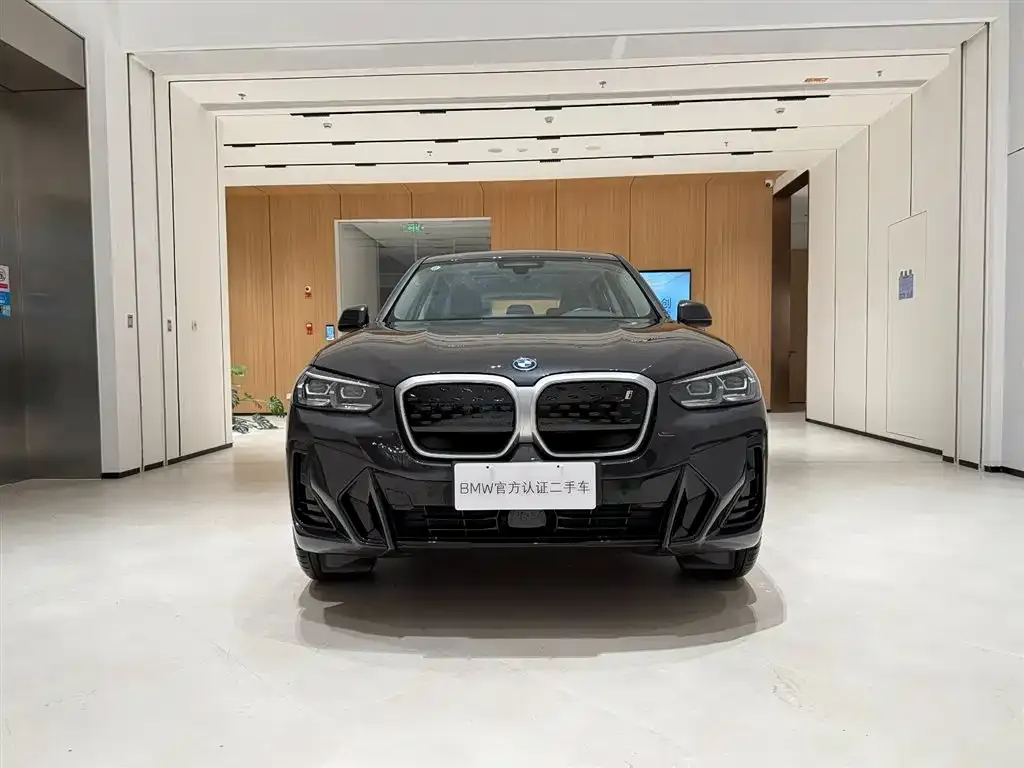 BMW iX3 2025 из CN, фото 2