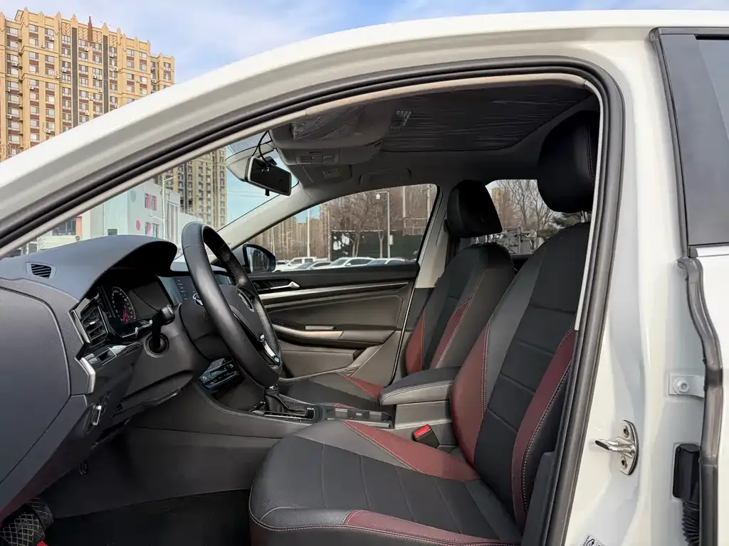 Volkswagen Bora 2022 из CN, фото 4