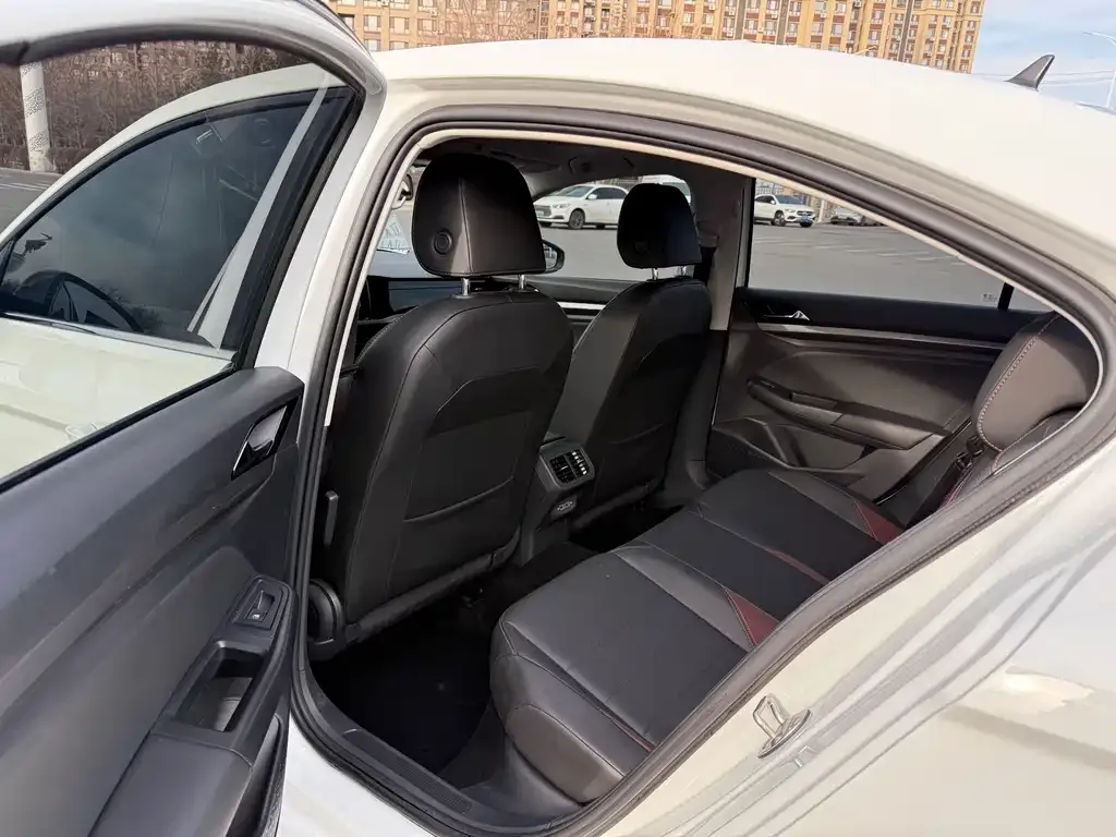 Volkswagen Bora 2022 из CN, фото 6