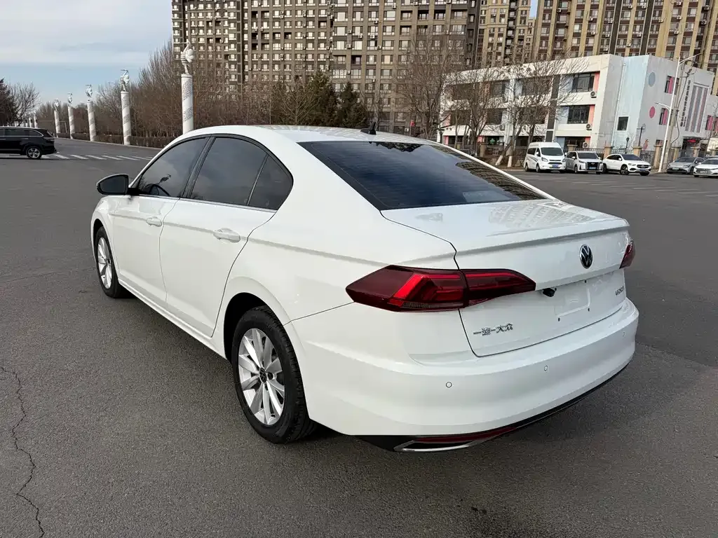 Volkswagen Bora 2022 из CN, фото 9