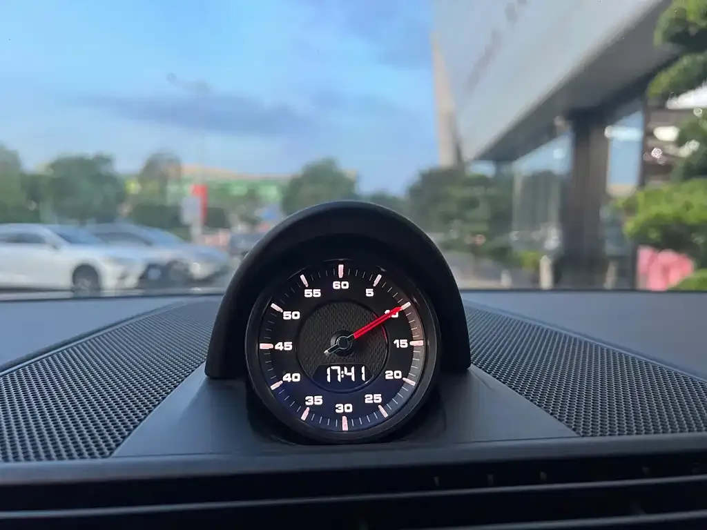 Porsche Panamera 2024 из CN, фото 8