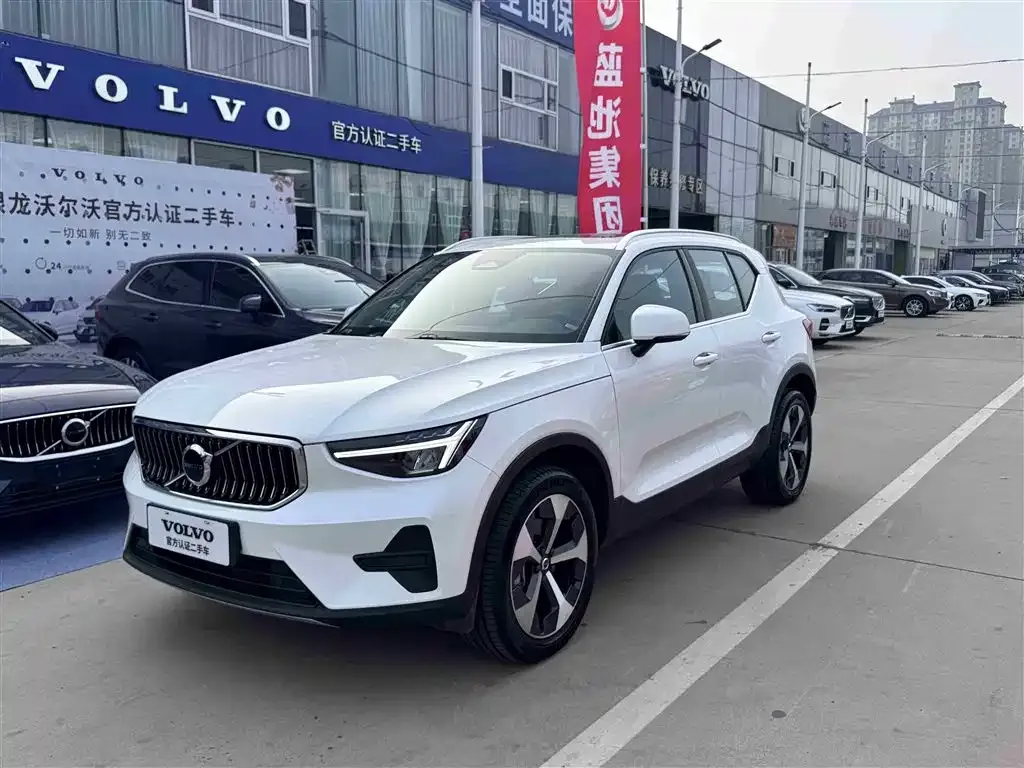 Volvo XC40 2024 из CN, фото 1