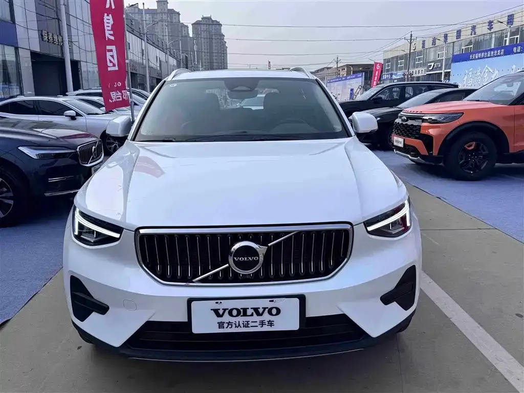 Volvo XC40 2024 из CN, фото 2