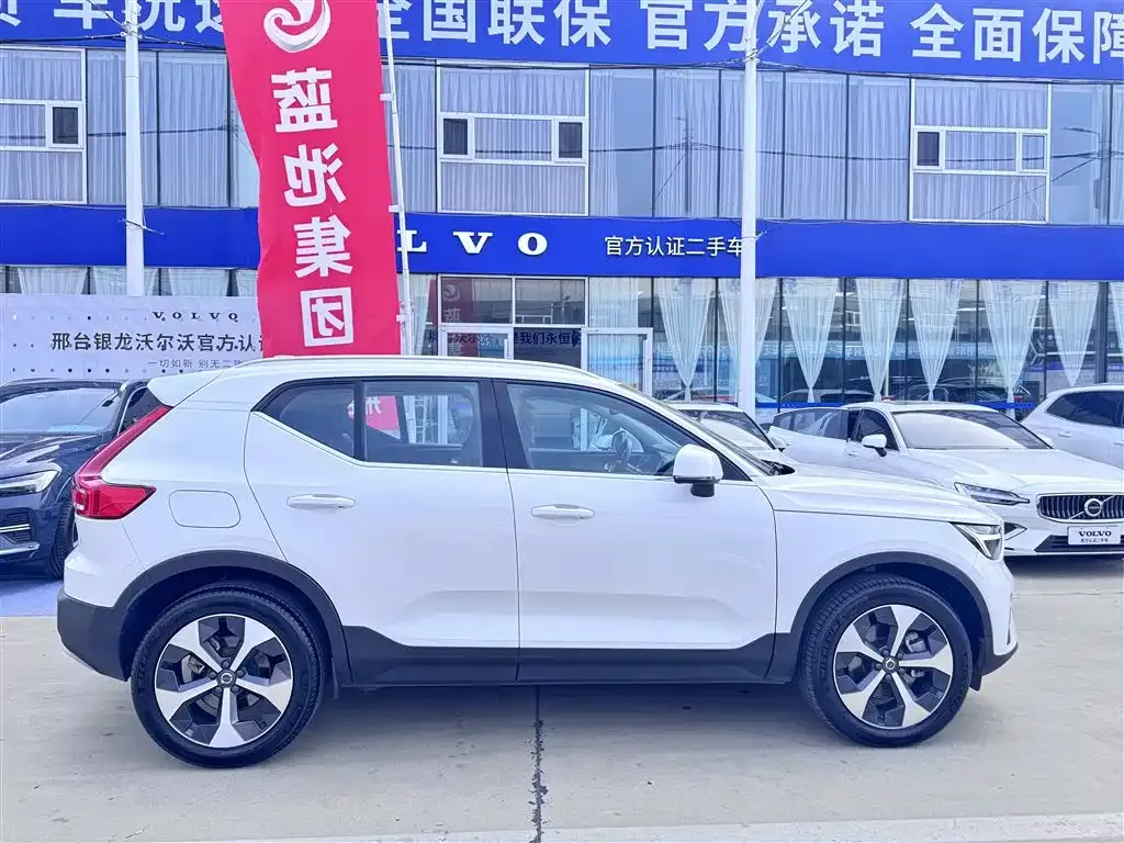 Volvo XC40 2024 из CN, фото 3