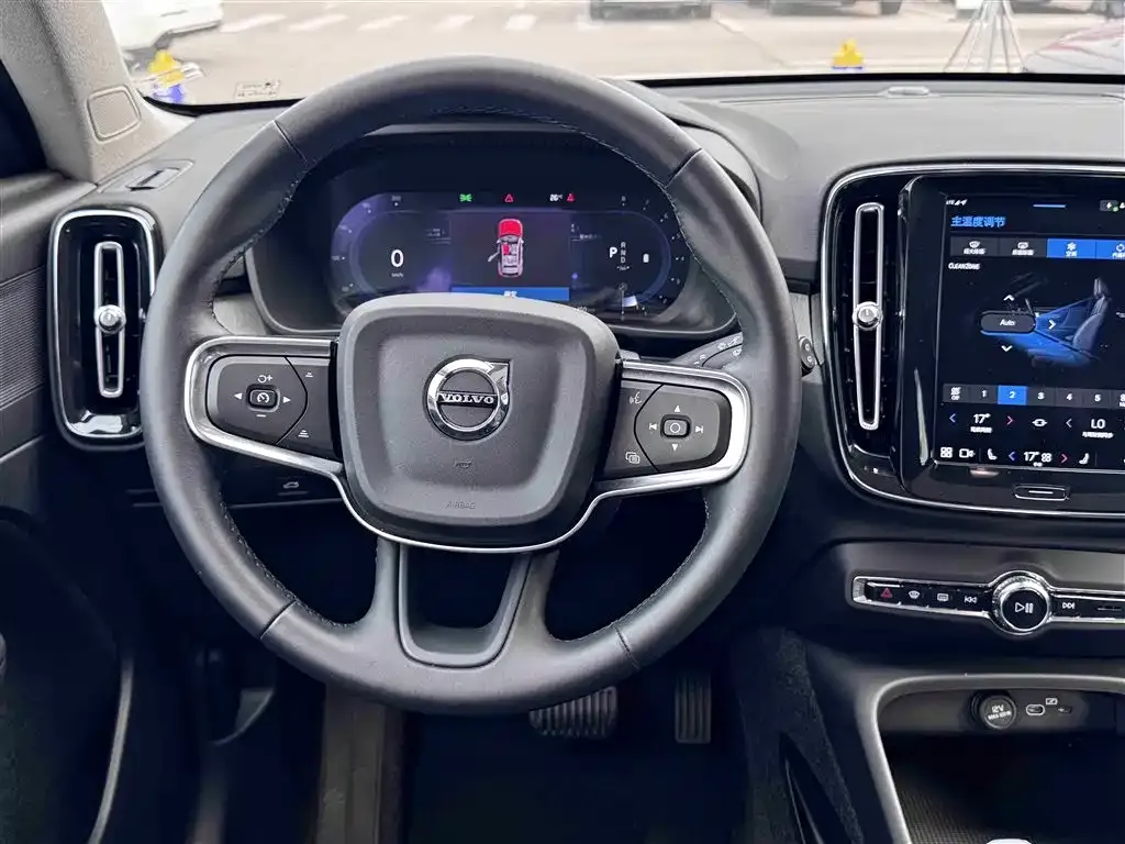 Volvo XC40 2024 из CN, фото 7