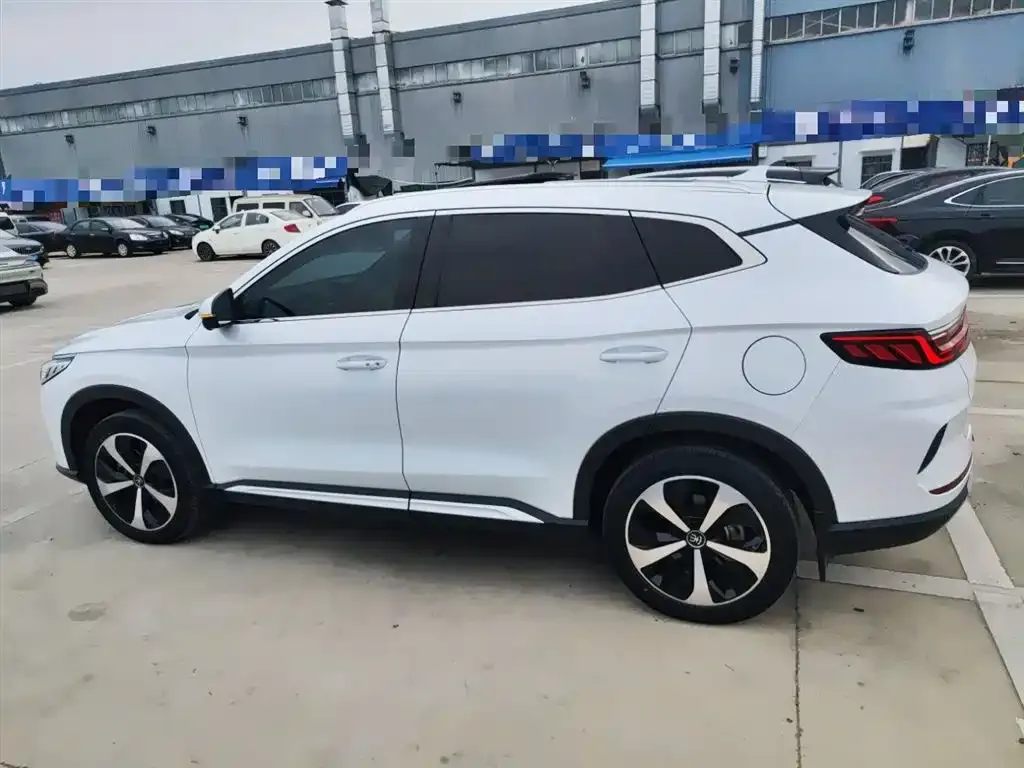 BYD PLUS New Energy — фото 5