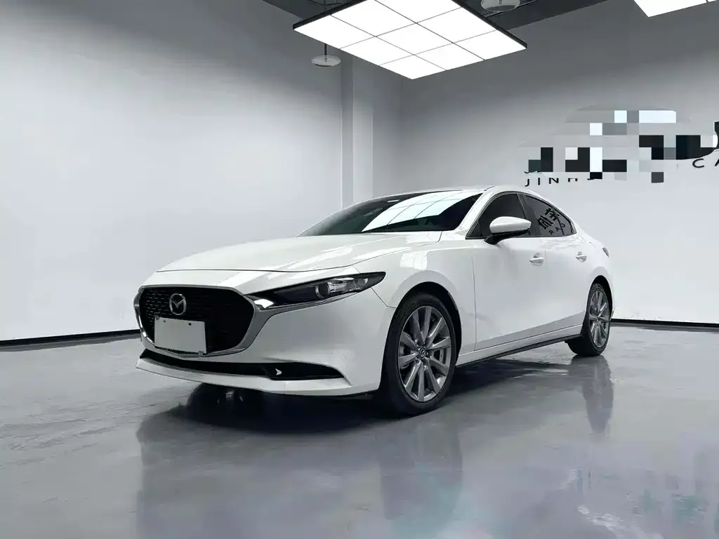 Mazda 3 Axela 2023 из CN, фото 1