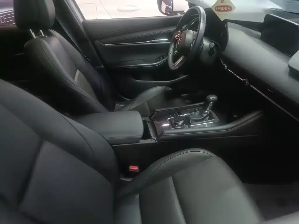 Mazda 3 Axela 2023 из CN, фото 9
