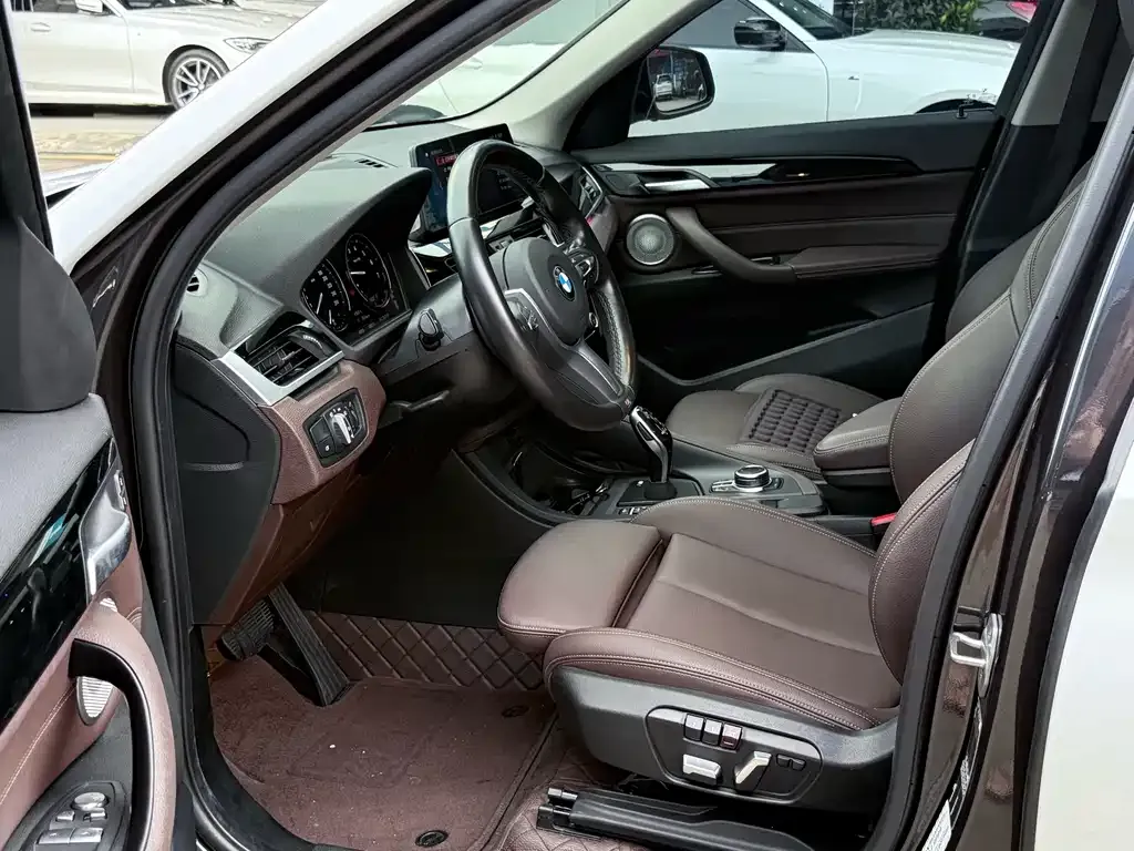 BMW X1 2022 из CN, фото 8