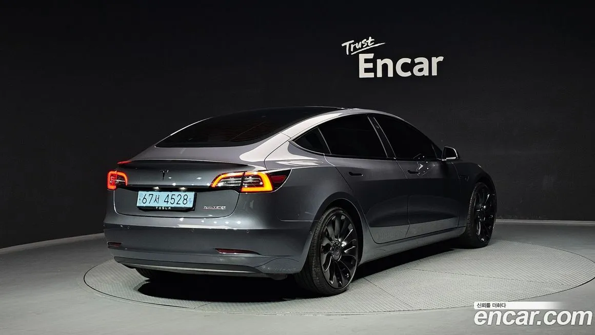 Tesla Model 3 2021 из KR, фото 2