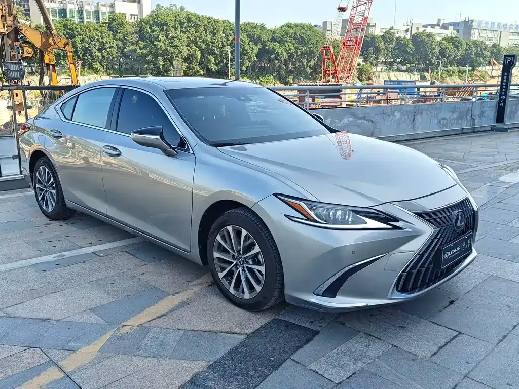 Lexus ES — фото 5