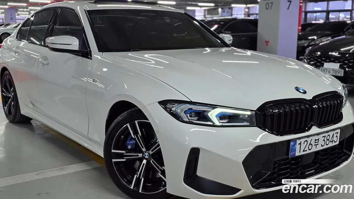 BMW 3-Series 2024 из KR, фото 2