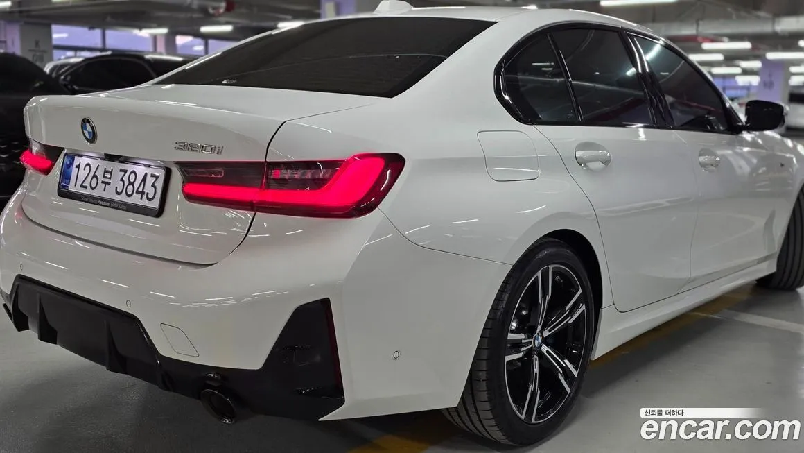 BMW 3-Series 2024 из KR, фото 8