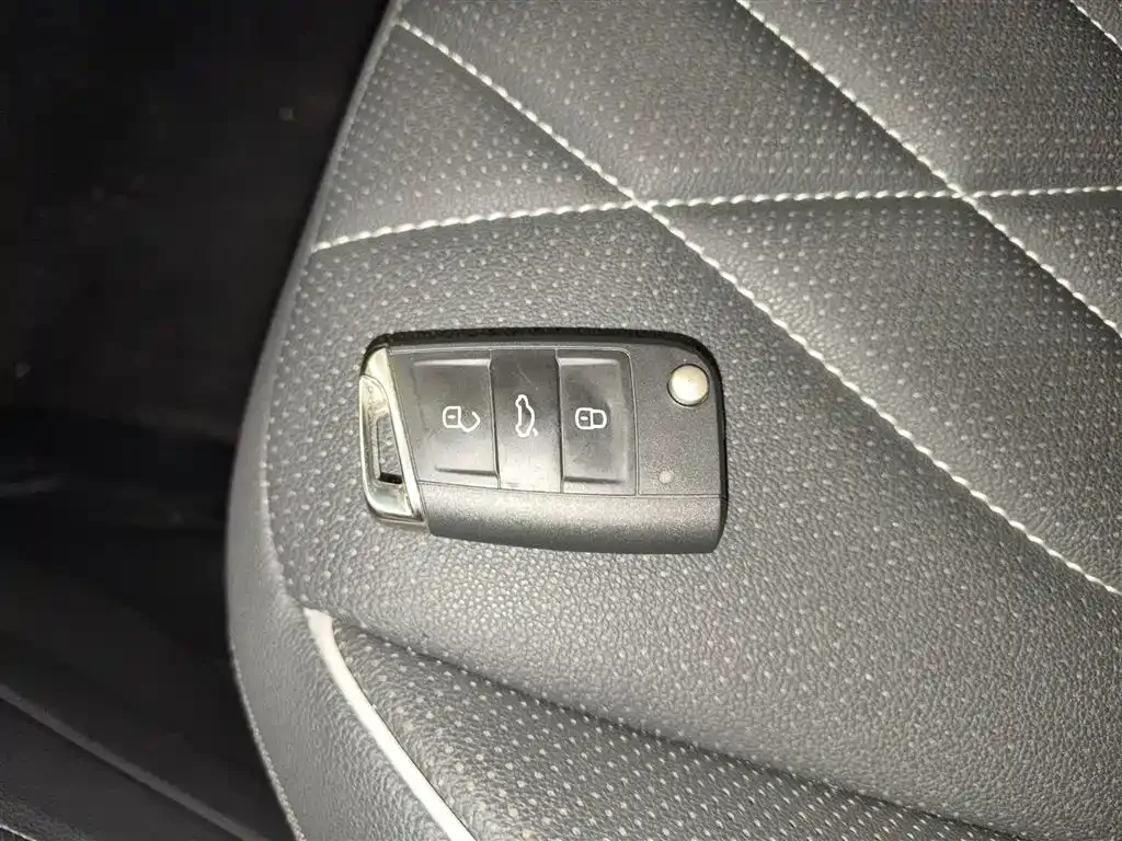 Volkswagen Tiguan L 2022 из CN, фото 9