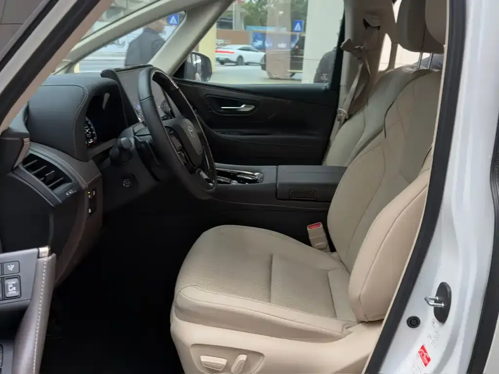 Toyota Alphard — фото 4