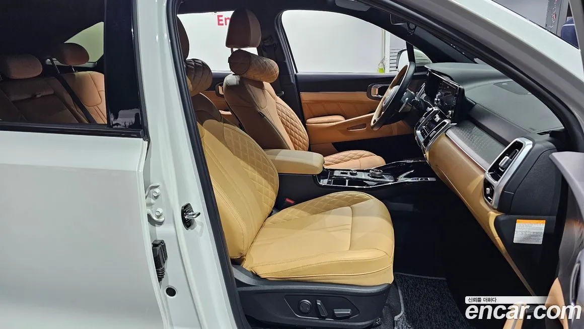 Kia Sorento — фото 10