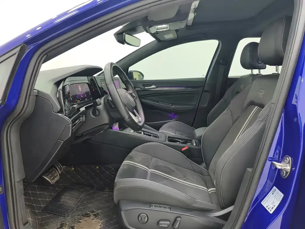 Volkswagen Golf 2023 из CN, фото 7