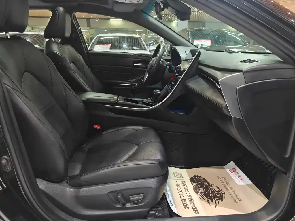 Toyota Avalon 2021 из CN, фото 10