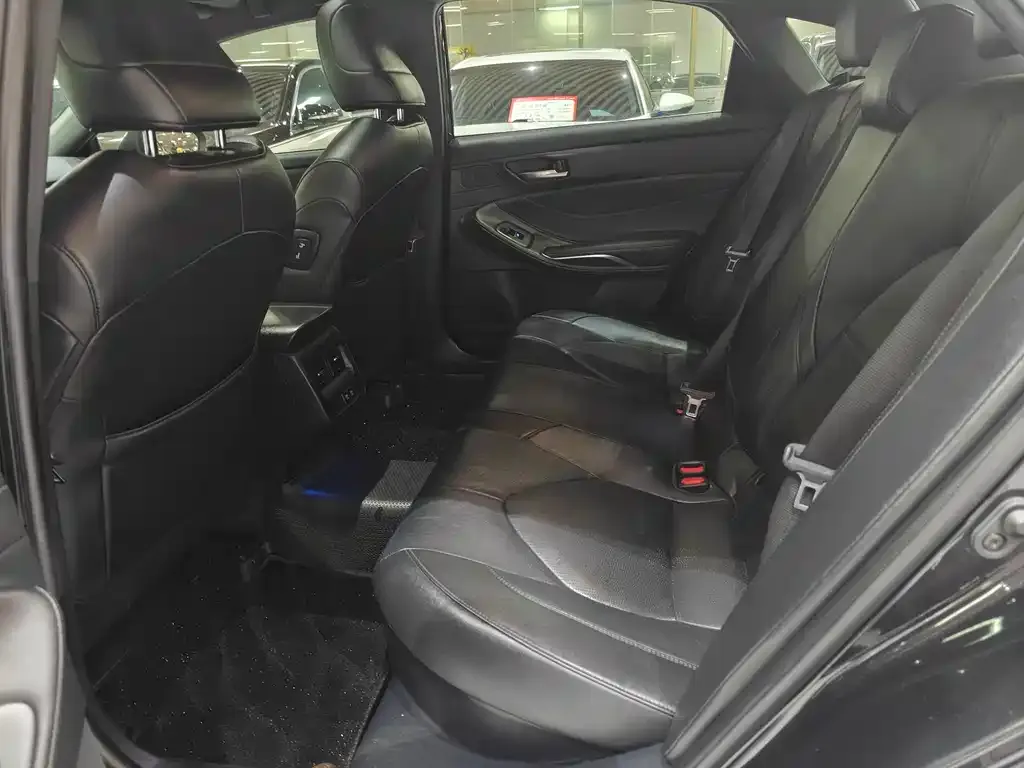 Toyota Avalon 2021 из CN, фото 9