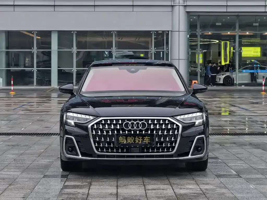 Audi A8 2022 из CN, фото 2