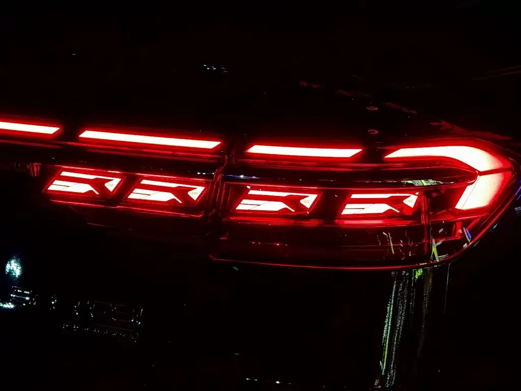 Audi A8 2022 из CN, фото 7
