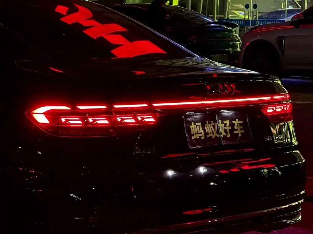 Audi A8 2022 из CN, фото 8