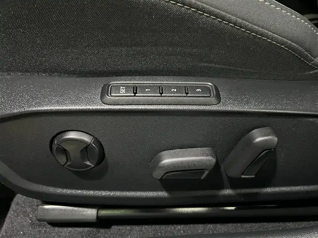Volkswagen Golf 2021 из CN, фото 9