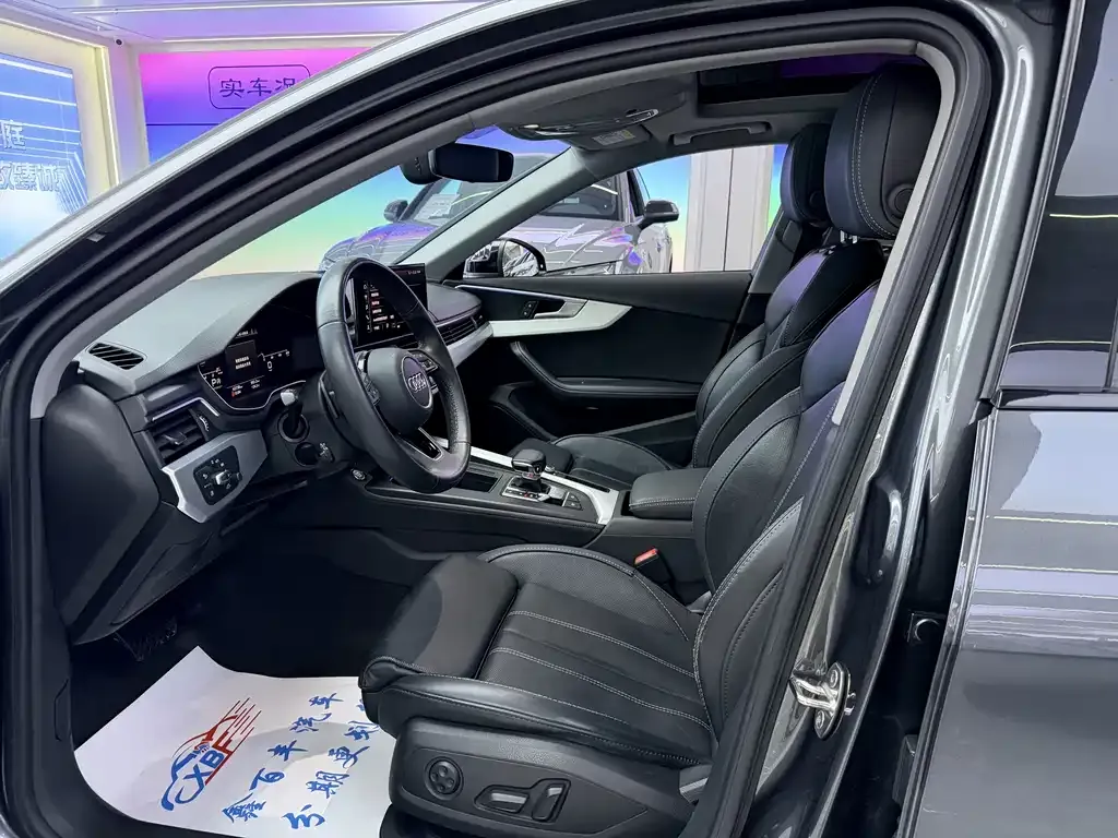 Audi A4L 2023 из CN, фото 4