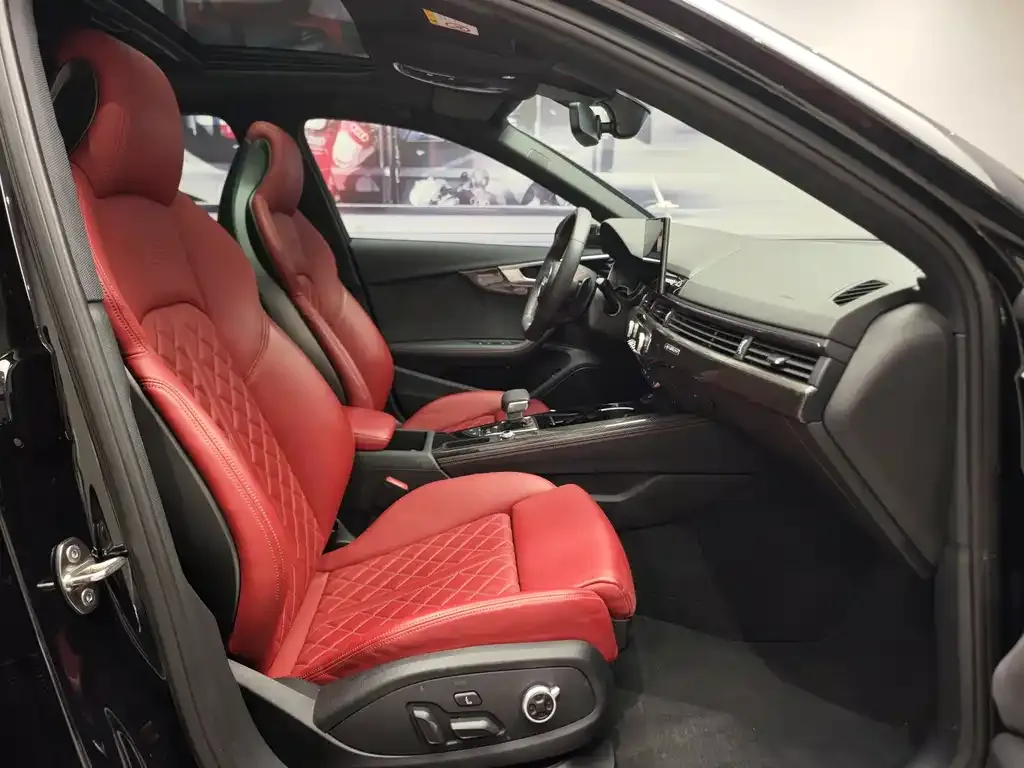 Audi S4 2024 из CN, фото 10