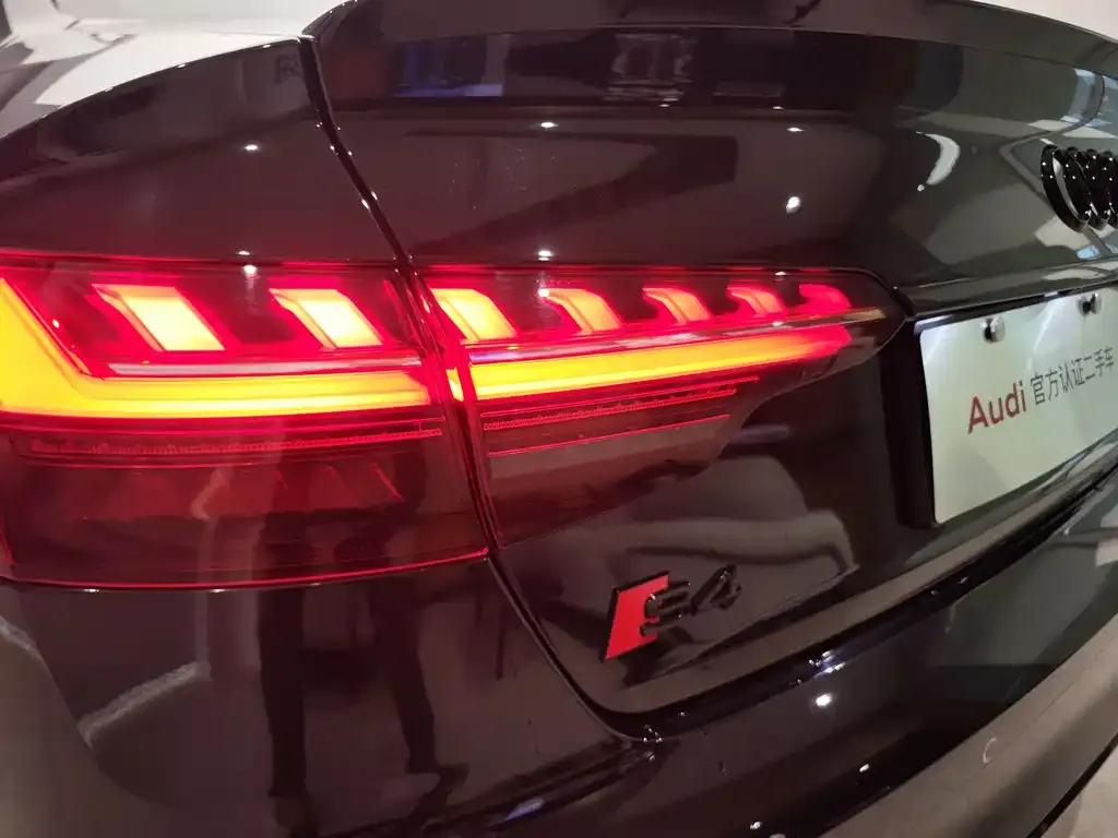 Audi S4 2024 из CN, фото 6