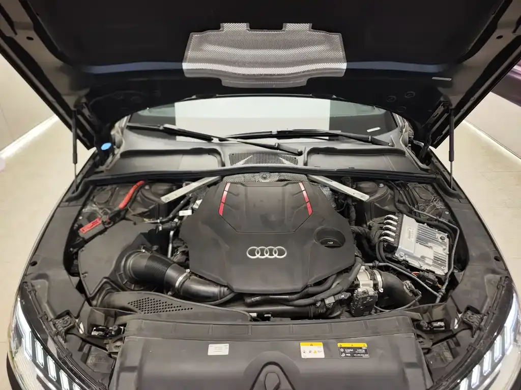 Audi S4 2024 из CN, фото 8