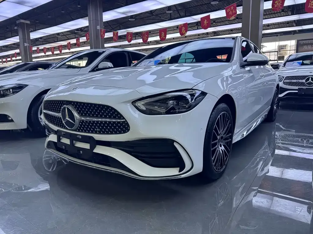 Mercedes-Benz C-Class — фото 1