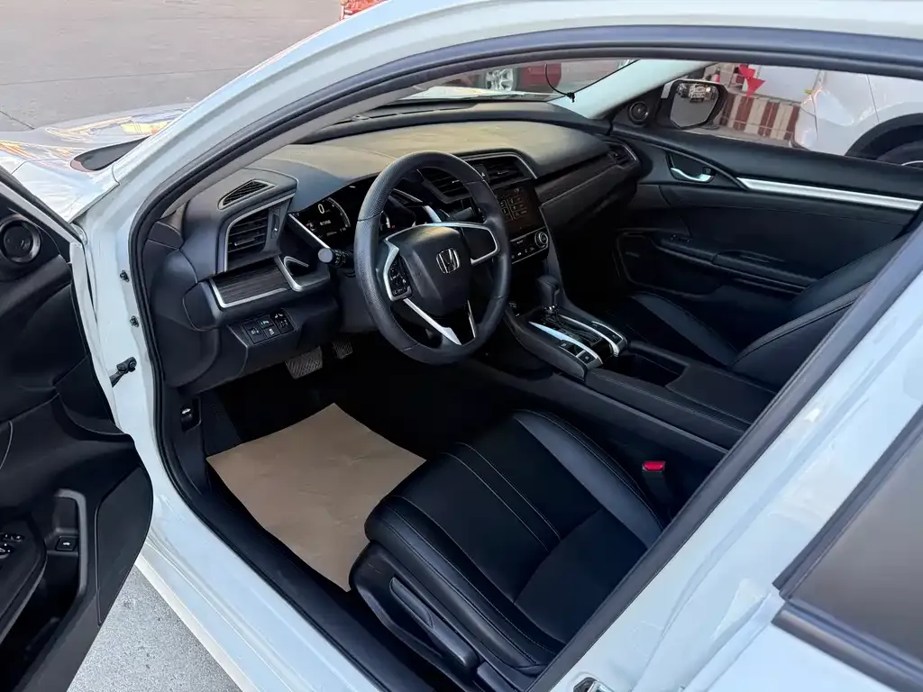 Honda Civic 2021 из CN, фото 8