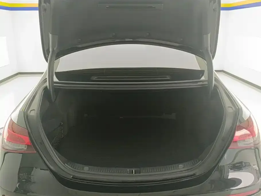 Mercedes-Benz E-Class 2023 из CN, фото 4