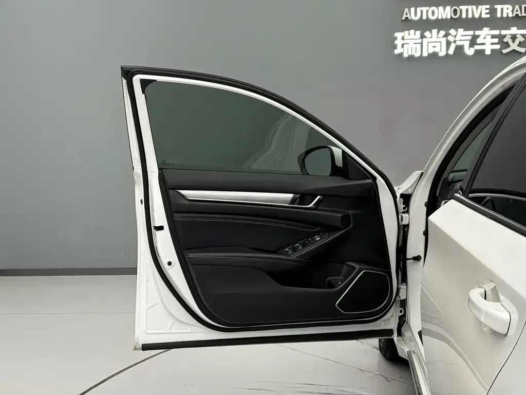 Honda Inspire 2021 из CN, фото 7