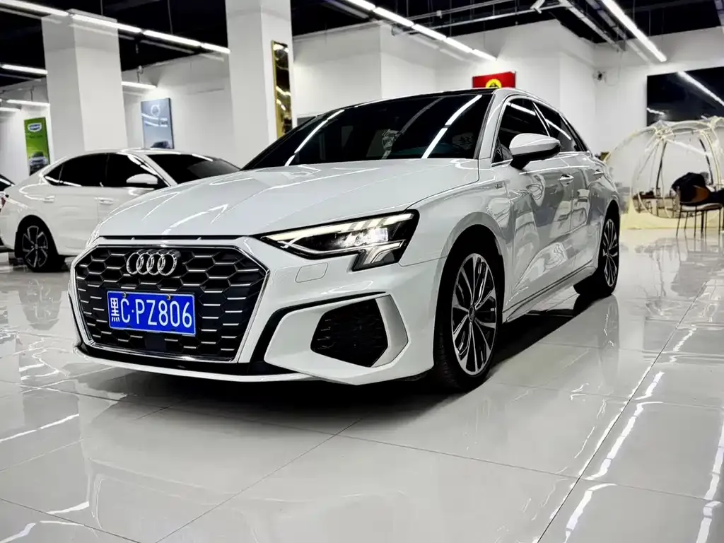 Audi A3 2023 из CN, фото 1